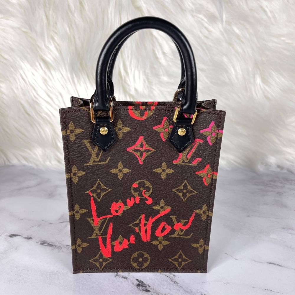 Louis Vuitton Fall in Love Petit Sac Plat - Picture 2 of 14